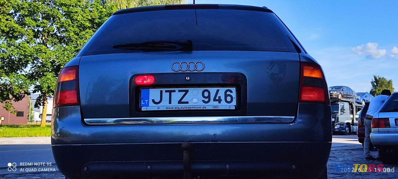 2001' Audi A6 photo #2