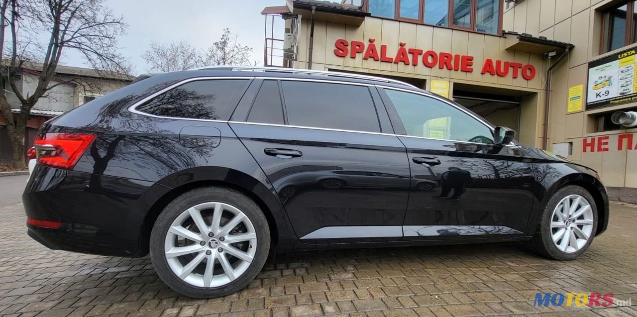 2020' Skoda Superb photo #3