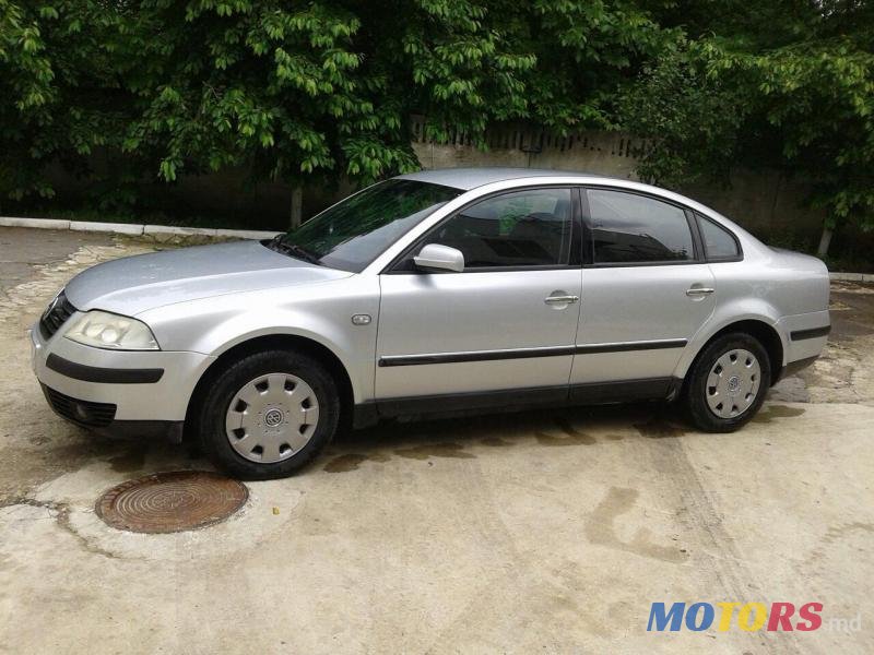 2003' Volkswagen Passat photo #1