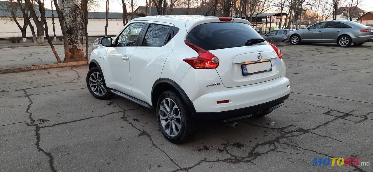 2010' Nissan Juke photo #2