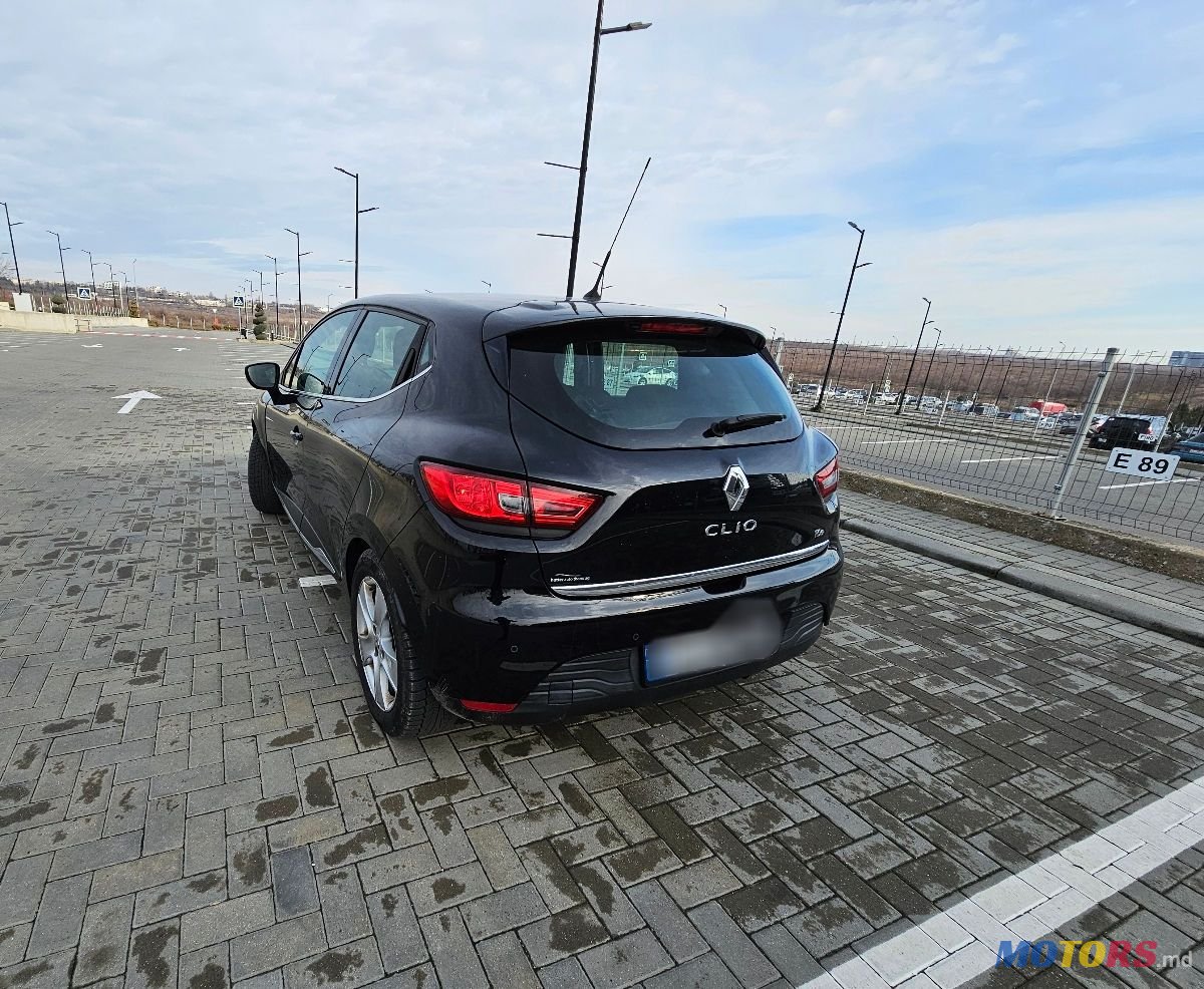 2015' Renault Clio photo #5