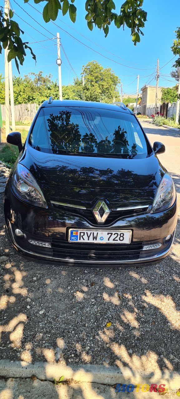 2013' Renault Grand Scenic photo #2