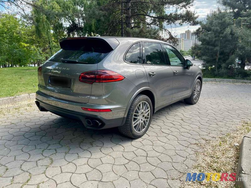 2017' Porsche Cayenne photo #4