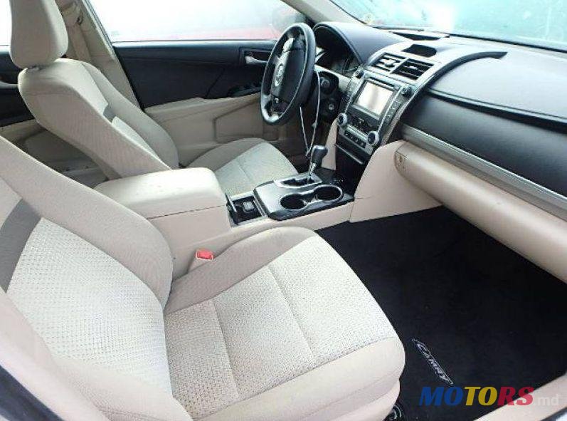 2013' Toyota Camry photo #1