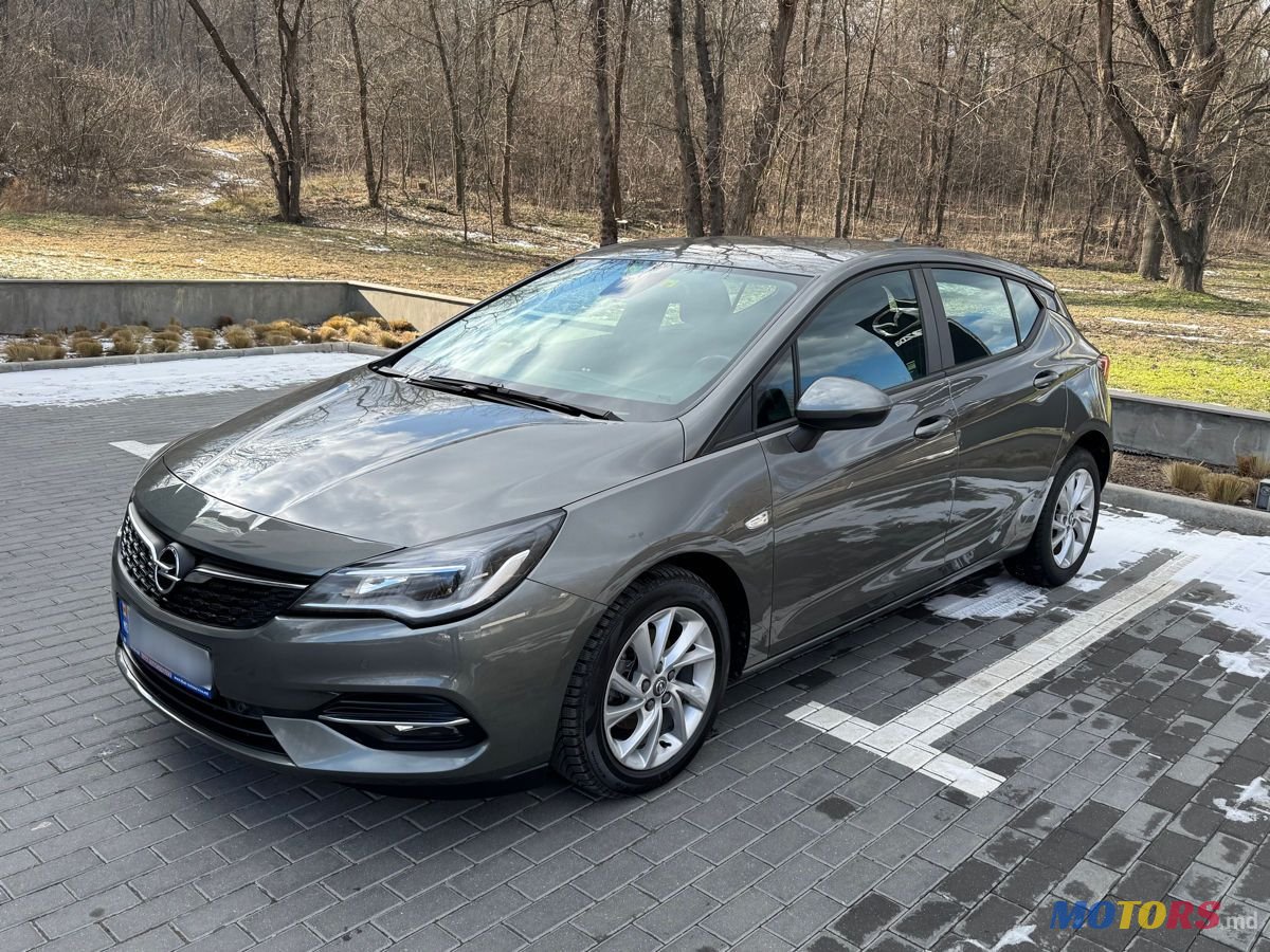 2020' Opel Astra photo #3