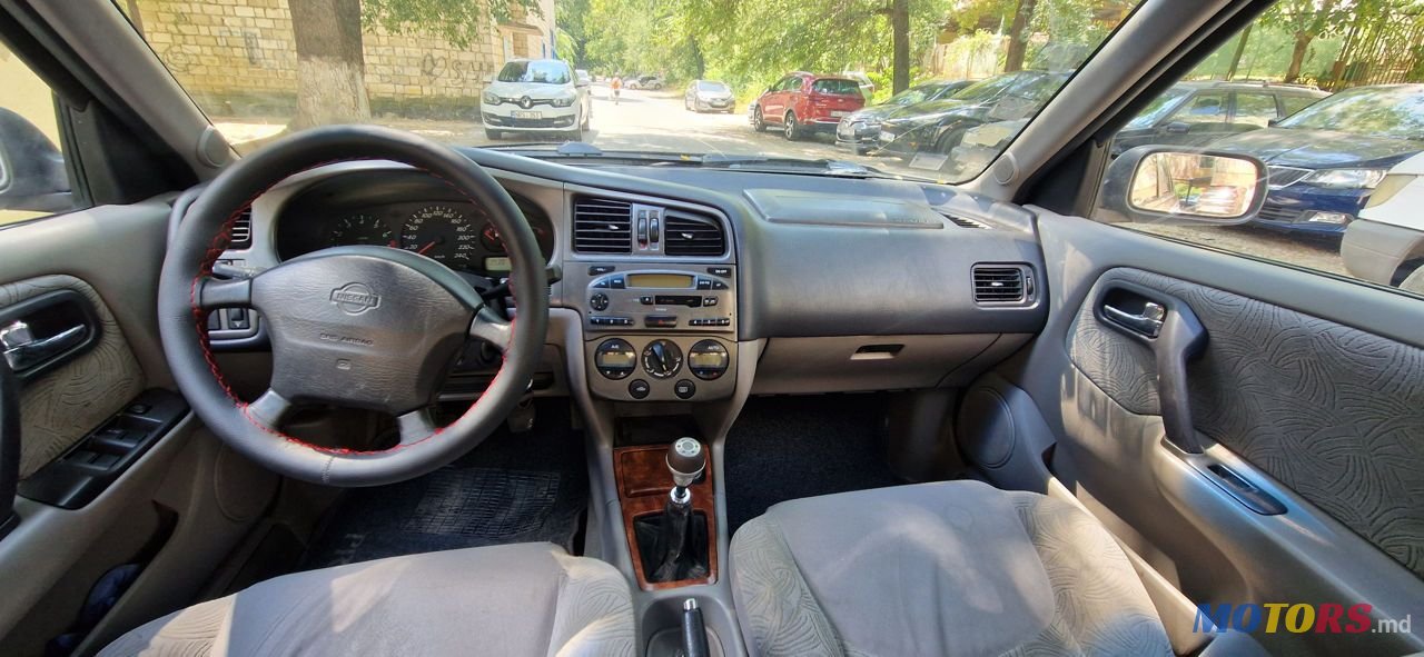 2001' Nissan Primera photo #5