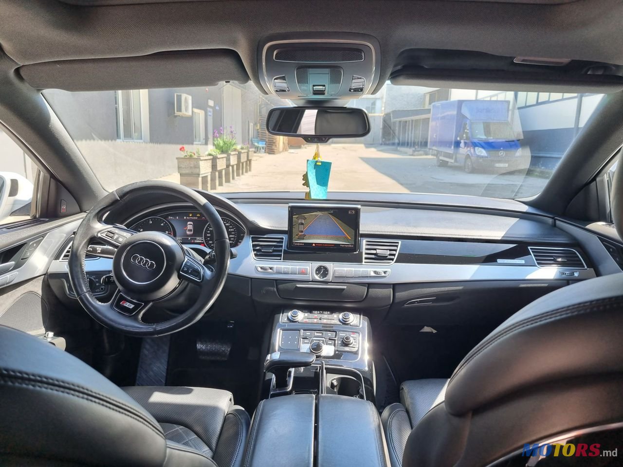 2014' Audi A8 photo #4