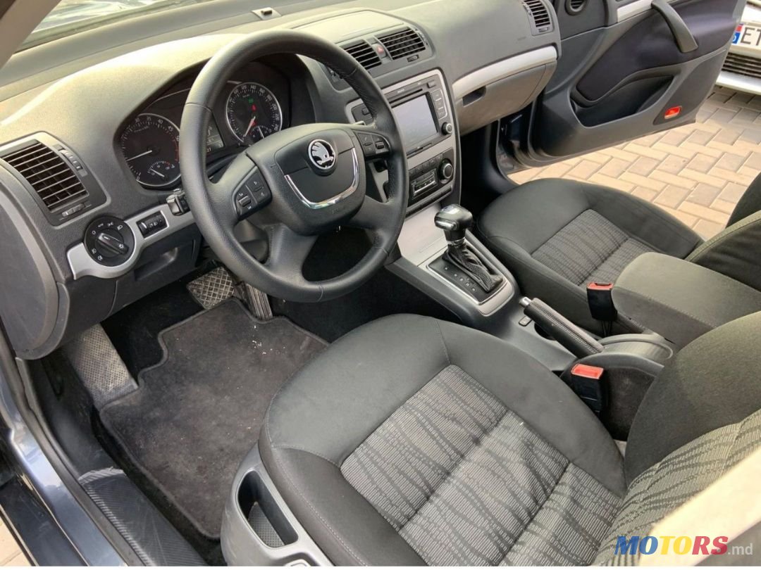 2009' Skoda Octavia photo #5