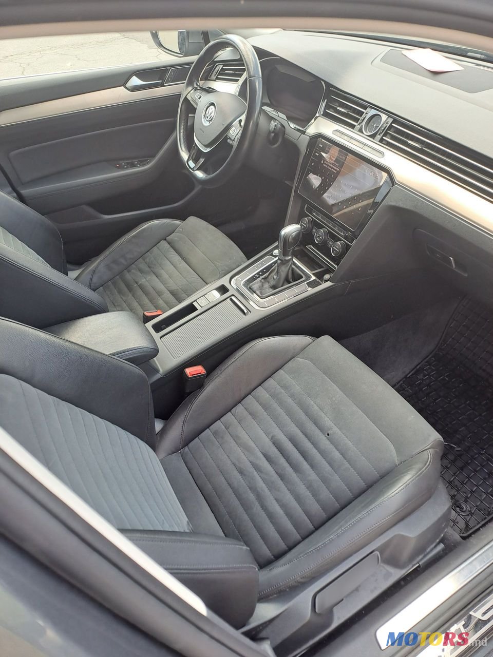 2015' Volkswagen Passat photo #4