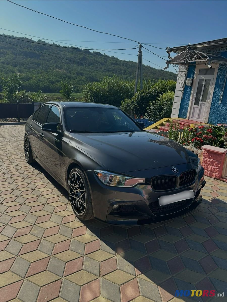 2013' BMW 3 Series photo #4