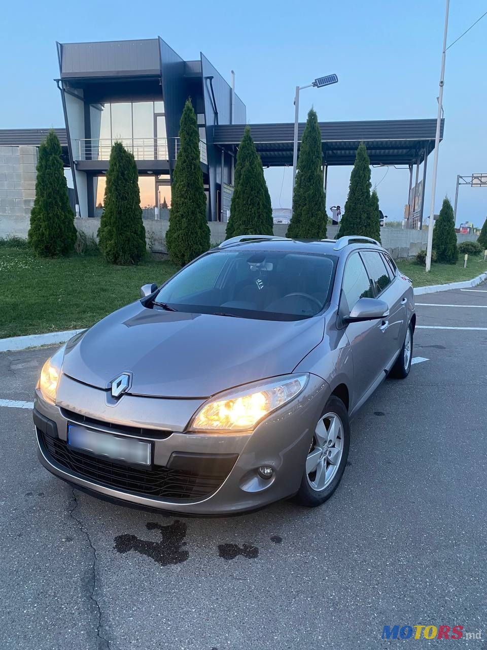 2012' Renault Megane photo #1