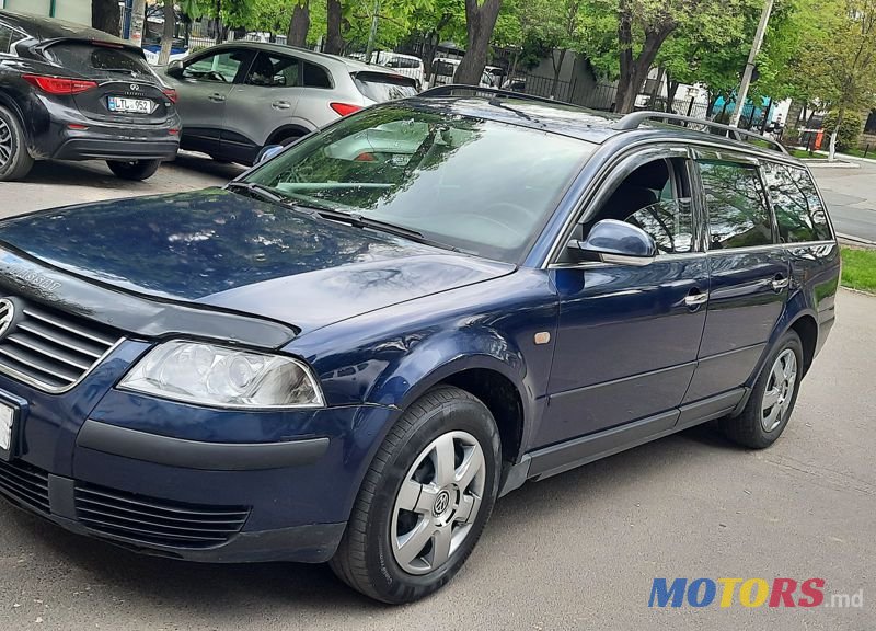 2005' Volkswagen Passat photo #4