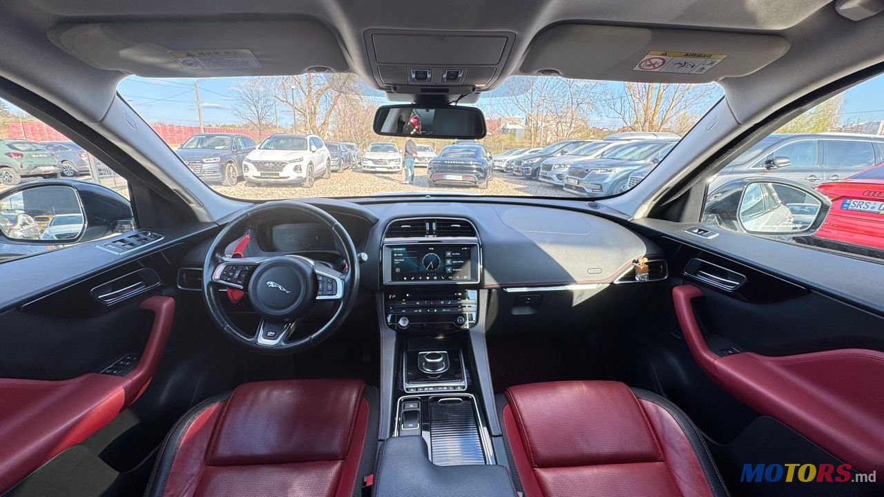 2017' Jaguar F-Pace photo #6