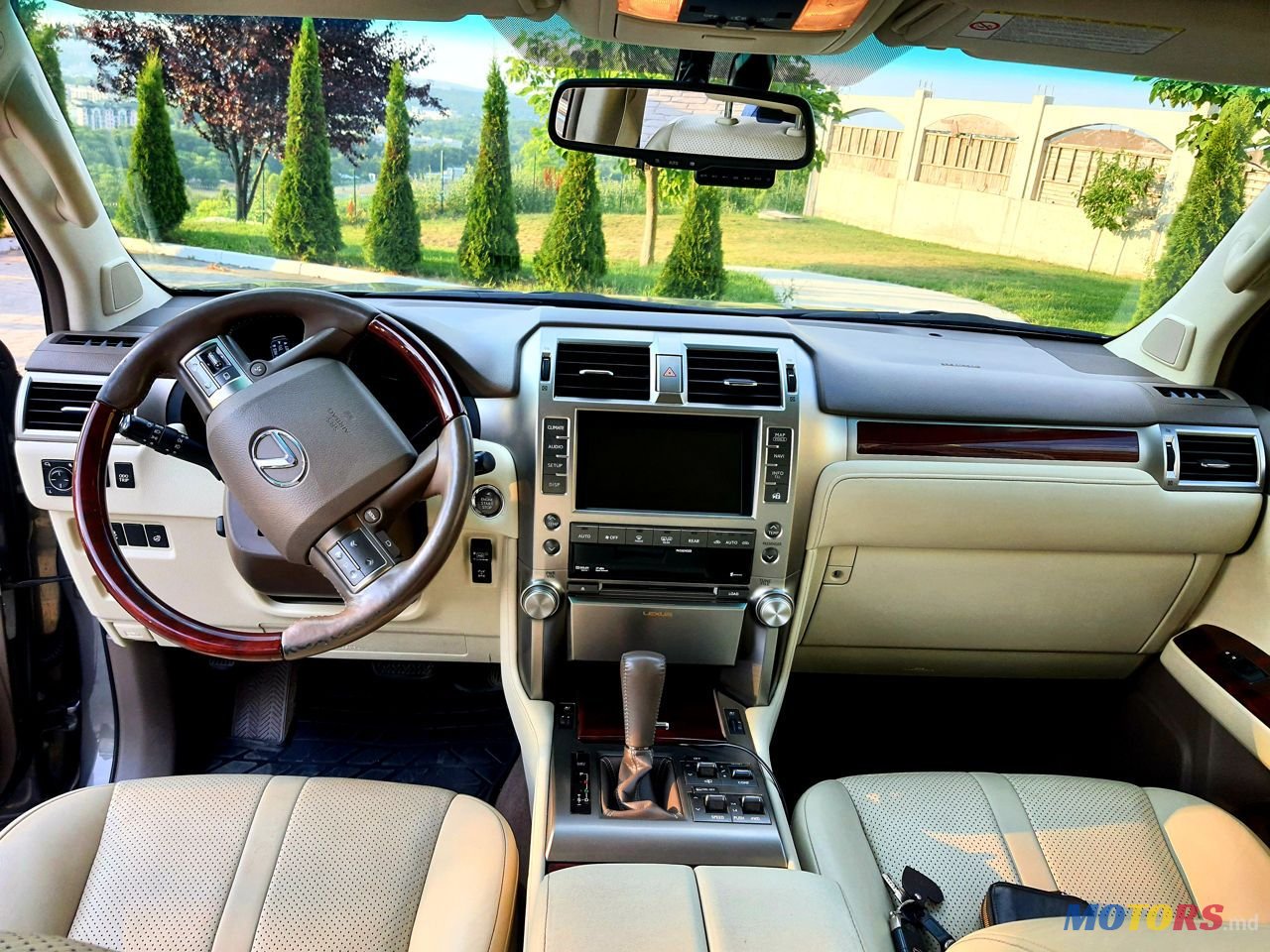 2010' Lexus Gx Series photo #5