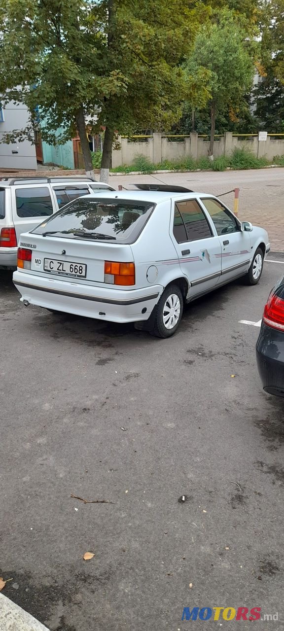 1991' Renault 19 photo #3