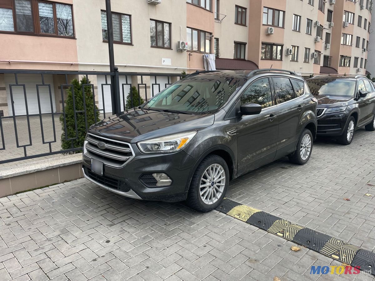 2017' Ford Escape photo #1