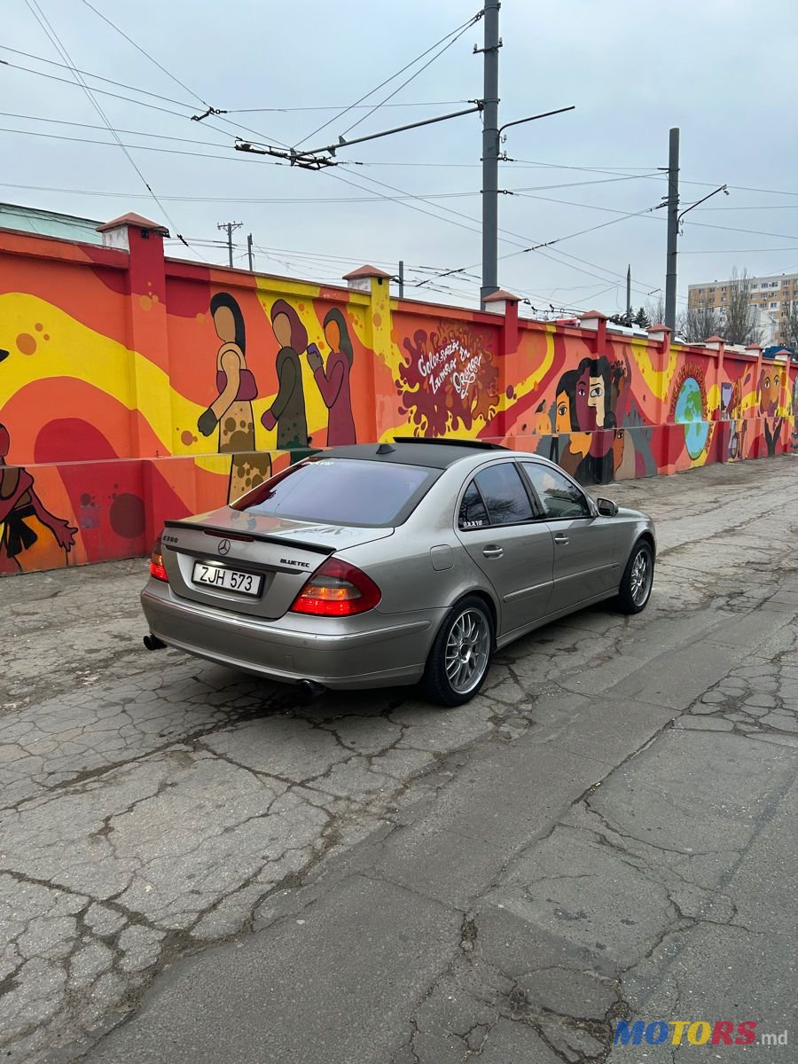 2007' Mercedes-Benz E Класс photo #2