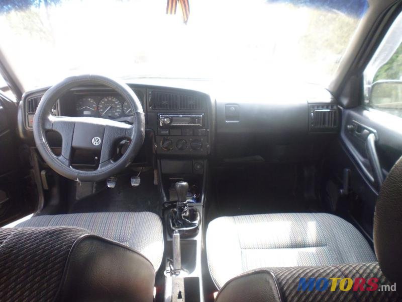 1991' Volkswagen Passat photo #3
