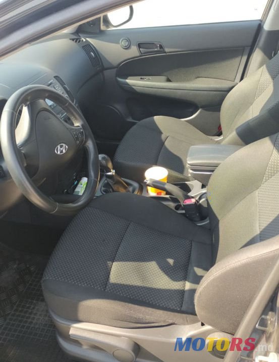 2011' Hyundai i30 photo #6
