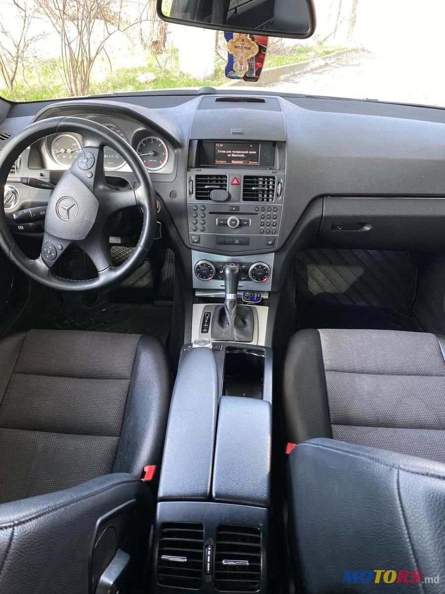 2010' Mercedes-Benz C-Class photo #4