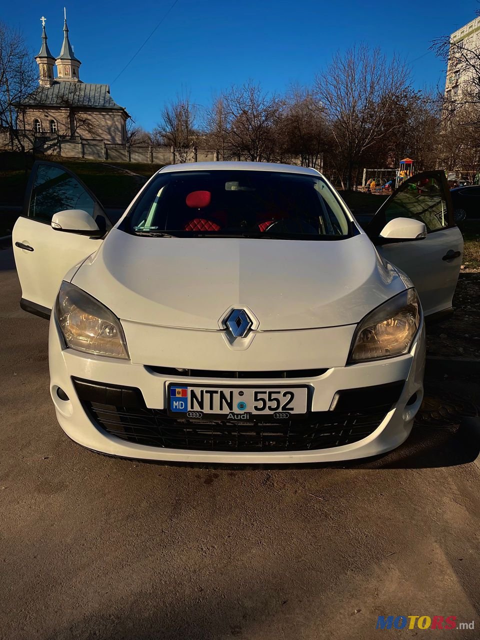 2010' Renault Megane photo #1