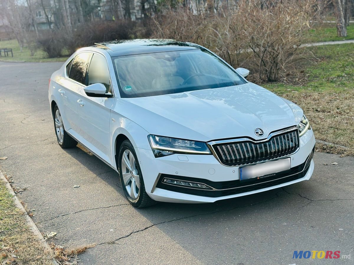 2020' Skoda Superb photo #1