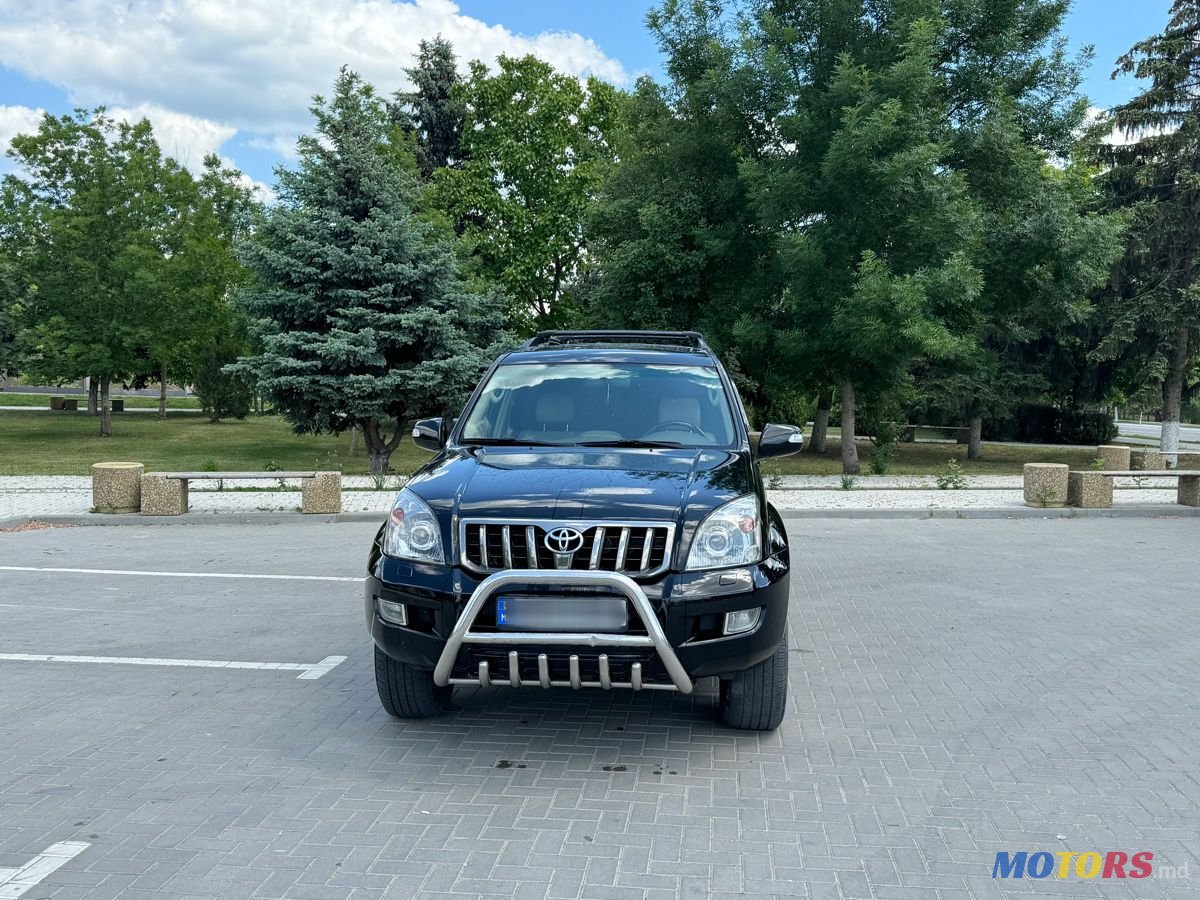2009' Toyota Land Cruiser Prado photo #1