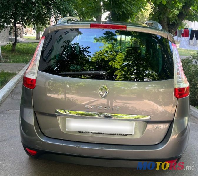 2014' Renault Grand Scenic photo #4