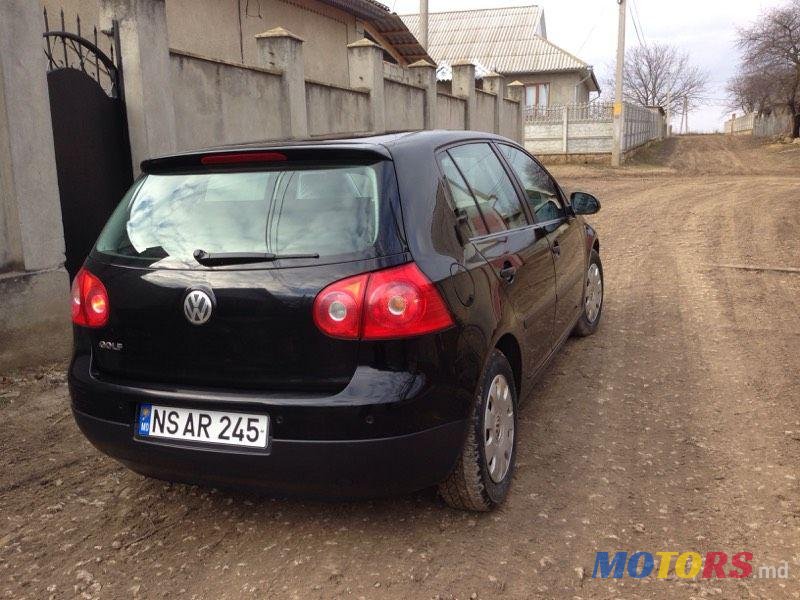 2004' Volkswagen Golf photo #3