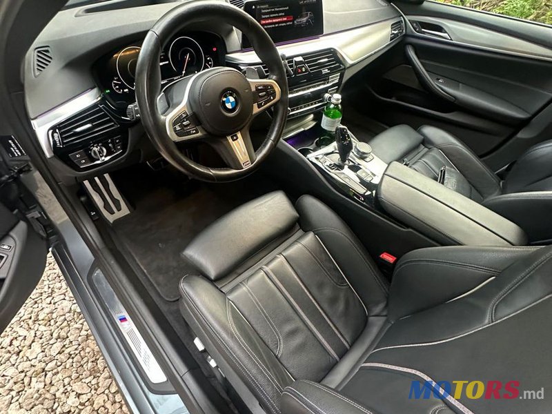 2018' BMW 5 Series photo #4