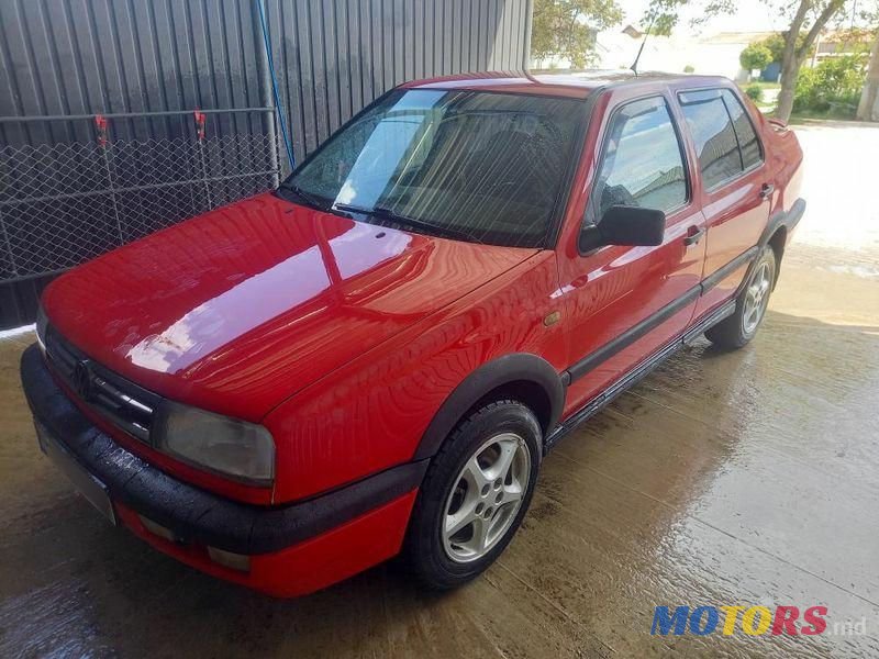 1994' Volkswagen Vento photo #1