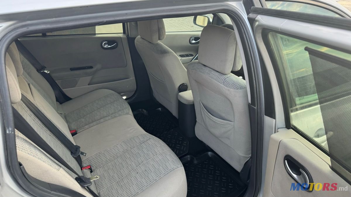 2006' Renault Megane photo #5